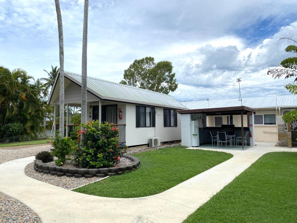 Palm View Holiday Apartments Bowen Exterior foto