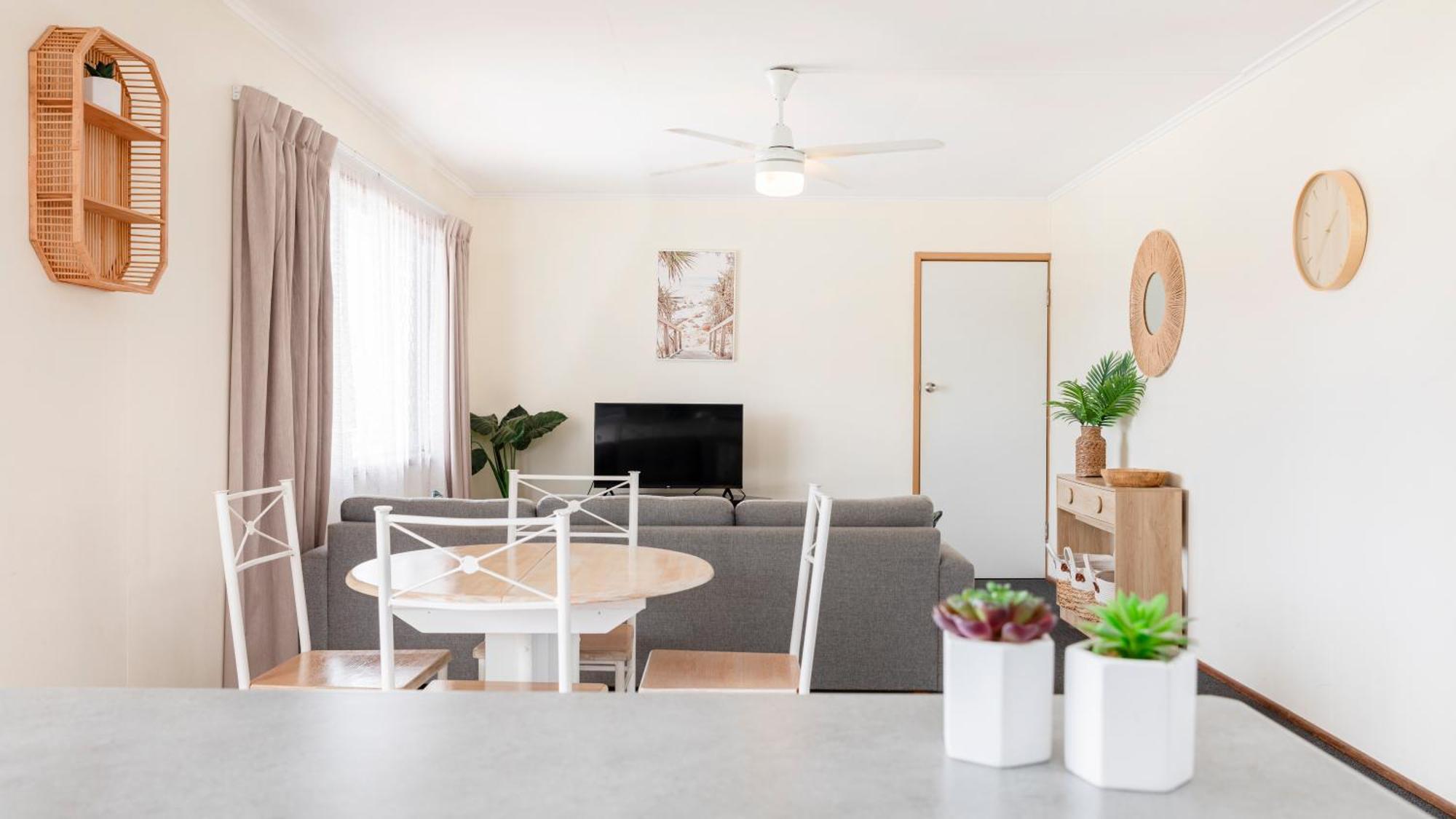 Palm View Holiday Apartments Bowen Exterior foto