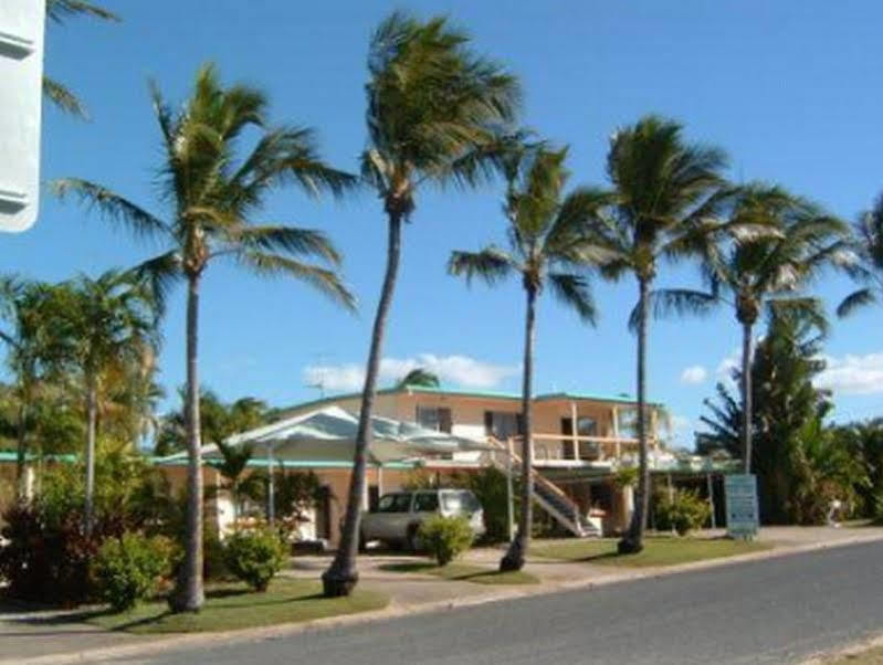 Palm View Holiday Apartments Bowen Exterior foto